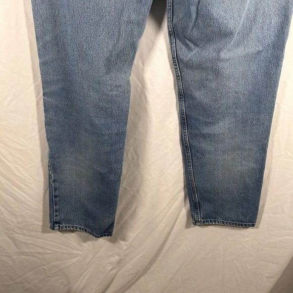 LL Bean Jeans Men's 40x34 Light Wash Denim Classic Fit 100% Cotton Distressed - Picture 11 of 11